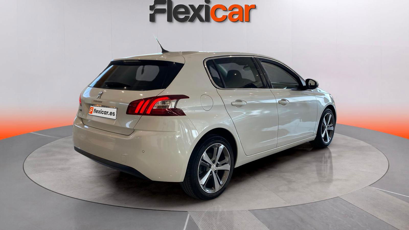 https://cdn-flexicar.caraffinity.it/public_appraisal_images_pro/images/stock/162291/usO2JzXNeo__WhatsApp Image 2025-06-18 at 12.41.40.jpeg